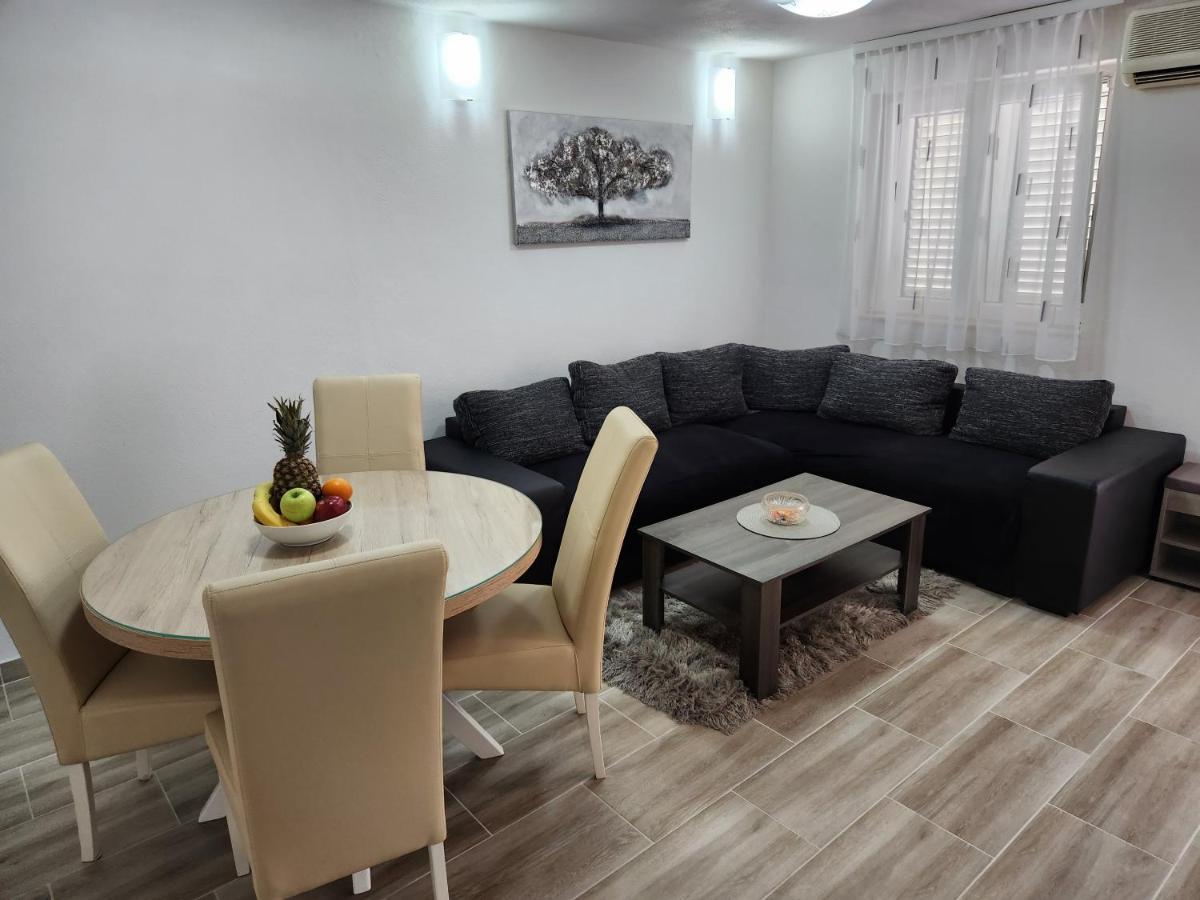 Lägenhet Luxury Apartmens *